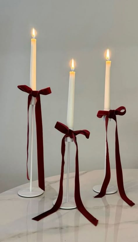 Red Party Asthetics, Bows On Candles, Party Decorations Apartment, Candles With Bows, Christmas Candle Aesthetic, Winter Birthday Aesthetic, Candle With Ribbon, Bow Candle, Candle Ribbon