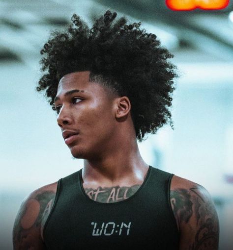 Mikey Williams Haircut, Curly Afro Men, Curly Afro Hairstyles, Afro Taper, Afro Fade Haircut, Williams Basketball, Curly Men, Hairstyles For Black Men, Boys Curly Haircuts