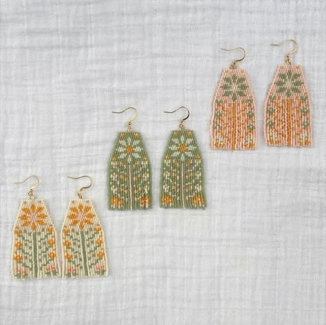 MauaClayCo - Etsy Bead Jewelry Patterns, Seed Bead Jewelry Patterns, Stitch Earrings, Earring Inspo, Beaded Things, Beaded Fringe Earrings, Beaded Earrings Diy, Seed Beading, Brick Stitch Earrings