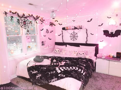 Pink Goth Room, Cozy Kitchen Ideas, Garage Door Ideas, Emo Room, Gothic Room, Halloween Bedroom, Cute Bedroom Decor, Cute Room Ideas, Gamer Room