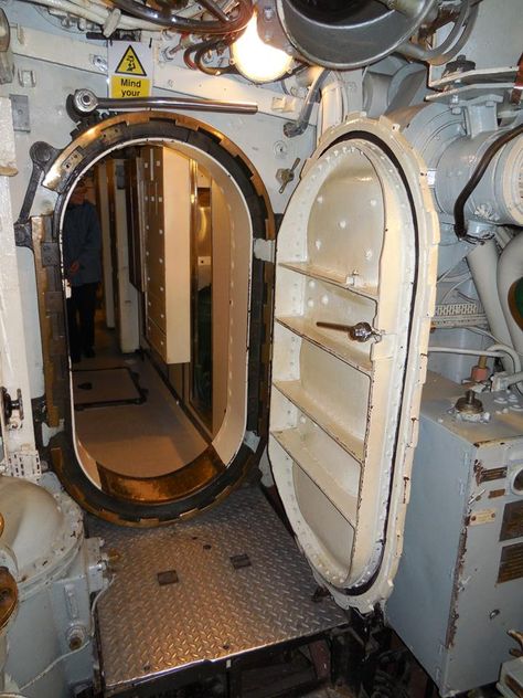 Royal Navy - HMS Alliance (P417) is a (281.5') Amphion Class Submarine – Watertight Bulkhead Door Submarine Aesthetic, Bulkhead Doors, Royal Navy Submarine, Barrow In Furness, Us Navy Submarines, Rock Tumbler, Vault Doors, Entertainment Design, Cargo Shipping