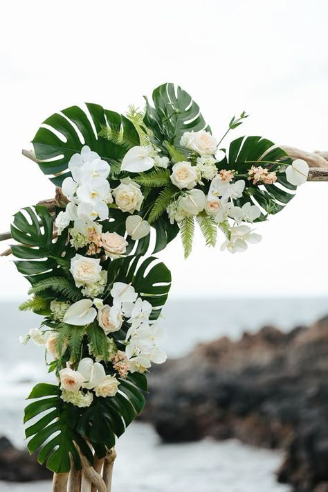 Greenery Ceremony, Tropical Wedding Centerpieces, Mexico Weddings, Tropical Wedding Bouquets, Tropical Wedding Theme, Tropical Wedding Decor, Tropical Wedding Inspiration, Tropical Beach Wedding, Tropical Wedding Flowers