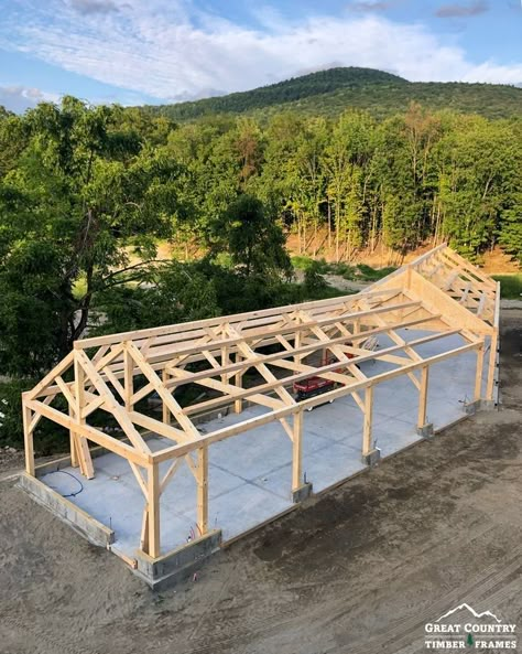 Timber Frame Workshop, Post And Beam Garage, Timber Frame Kits, Timber Frame Garage, Building A Wooden House, Timber Frame Plans, Timber Frame Cabin, Timber Garage, Post And Beam Construction