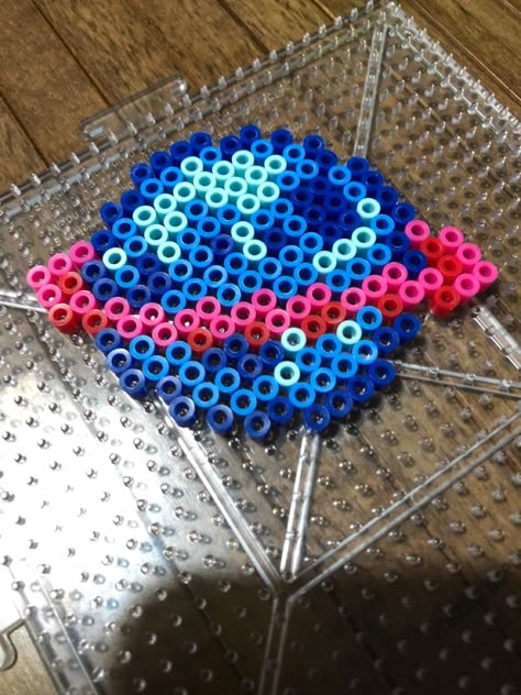 Hama Beads Round Pattern, Cute Aesthetic Perler Bead Ideas, Pearler Beads Ideas Aesthetic Easy, Blue Perler Beads Ideas, Planet Perler Bead Patterns, Pastel Perler Beads, Perler Beads Planets, Planet Perler Beads, Aesthetic Hama Bead Ideas