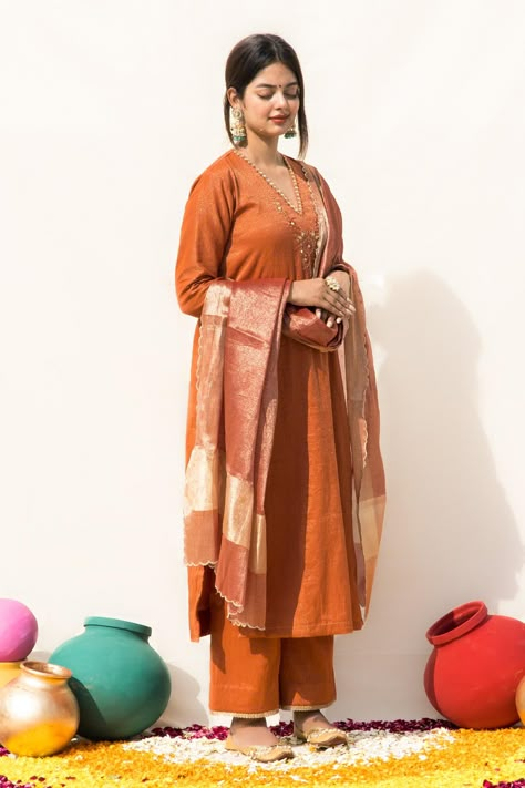 Shop for MITHI SUPARI Orange Tissue Kesar Neck Embroidered Kurta Pant Set for Women Online at Aza Fashions Orange Indian Outfit, Latest Suit Design, Kurta Sets For Women, Kurta Pant Set, Anarkali Dress Pattern, Indian Designer Suits, Desi Wear, Long Kurti Designs, Pakistani Fashion Casual