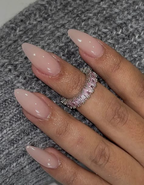 Sleek Acrylic Nails, Pointy Round Acrylic Nails, Kylie Jenner Almond Nails, Almond Gel Nails Solid Color, Dainty Almond Acrylic Nails, Light Blush Pink Nails, Clear Round Nails, Almond Nails Clear Pink, Pointy Almond Nails French Tip