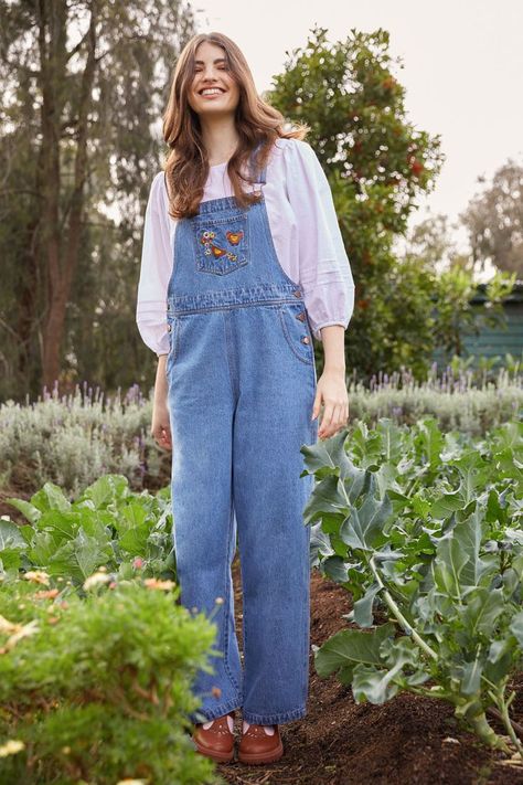 Western Work Outfit, Women In Suspenders, Chicken Embroidery, Dungaree Outfit, Cute Overalls, Cute Chicken, Farm Clothes, Overalls Outfit, Princess Highway