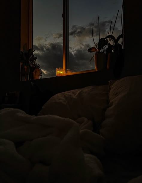 Aesthetic Sleep Pictures, Rain From Home Window, Comfy Bed Aesthetic Rainy Day, Nighttime Aesthetic Bedroom Cozy, Candlelit Bedroom Aesthetic, Sleep Aesthetic Night Bed Dark, Dimly Lit Room Aesthetic, Night Aesthetic Sleep, Nighttime Bedroom Aesthetic