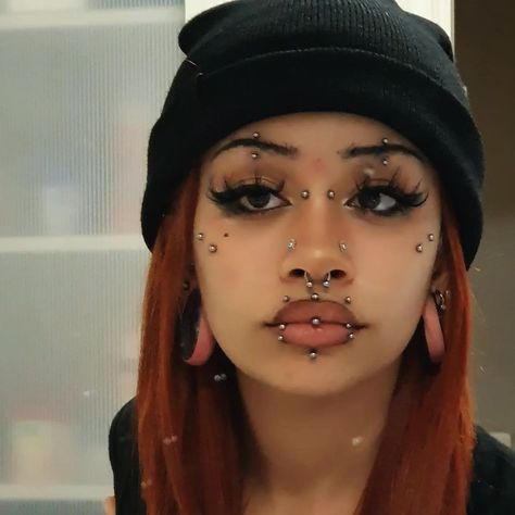 des(mond) on Instagram: “i think its time to change the stickers on my phone” Clown Eyes Piercing, Piercings Women Facial, Goth Facial Piercings, Many Face Piercings, Piercing Between Eyes, New Piercing Ideas Face, Lots Of Facial Piercings, Double Anti Eyebrow Piercing, 2 Eyebrow Piercings