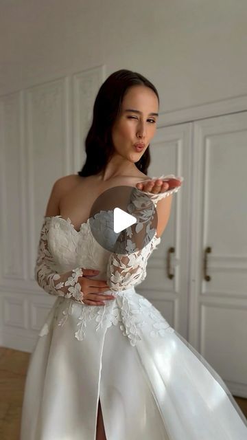 Detachable Sleeves Wedding Dress, Convertible Wedding Dresses, Detachable Train Wedding Dress, Detachable Wedding Dress, Olivia Bottega, Noodle Strap, Aline Wedding Dress, Detachable Train, Detachable Sleeves