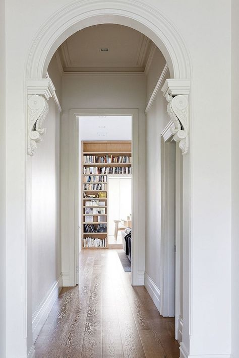 Victorian House Makeover Turns It Into Modern Beauty Entrance Corridor, Modern Victorian, Victorian Terrace, Design Seeds, Design Del Prodotto, White Rooms, Style At Home, Vintage Modern, Residential Architecture