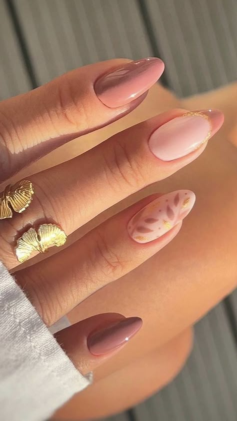 Summer Nude Nail Designs, Trendy Summer Nails 2024 Almond, Trendy Nail Art Designs 2024 Summer, Nails 2024 Spring Designs, Nails Nude Ideas, Nude Summer Nails, Spring Almond Nails, Almond Nails Ideas, Almond Nail Ideas