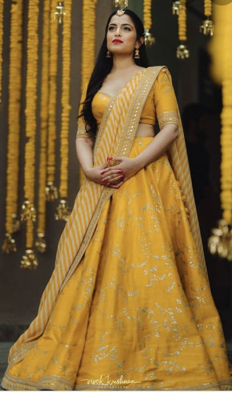 Outfit For Haldi Function, Blue Wedding Lehenga, Latest Bridal Lehenga Collection, Blue Designer Lehenga, Haldi Dress For Bride, Haldi Outfit For Bride, Designer Lehnga Choli, Haldi Ceremony Outfit, Haldi Dress