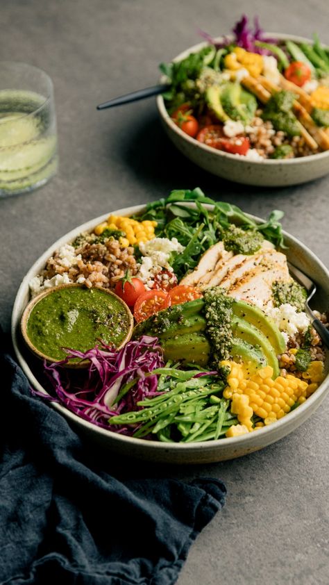 Farro, Lentil & Lemon Pepper Chicken Nourishing Bowls with a Fresh Basil Vinaigrette | Delicious food, simple wholesome recipes & the occasional sweet treat | Gather & Feast Organic Recipes Healthy Clean Eating, Vegan Food Aethstetic, Lemon Pepper Chicken Meal, Salad Photoshoot, Healthy Dinner Low Carb, Whole Foods Dinner, Healthy Food Images, Holistic Meals, Unprocessed Food Recipes