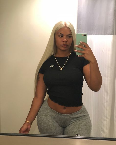 #Kittygoneblonde 😝 Baddie Blonde Hair, Baddie Blonde, Thick Baddie, Chinese Kitty, Instagram Baddie, Chill Fits, African Girl, Baddie Hairstyles, Baddie Outfits