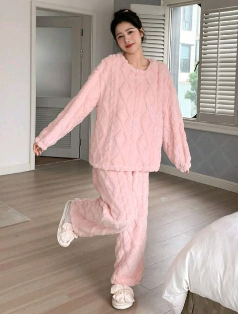 Winter Pyjamas For Women, Cute Lounge Wear Outfits, Homewear Outfit, Korean Pajamas, Bridal Nightgown, Loungewear Outfits, Sleepwear Fashion, Cute Pajama Sets, Clothes Korean Style