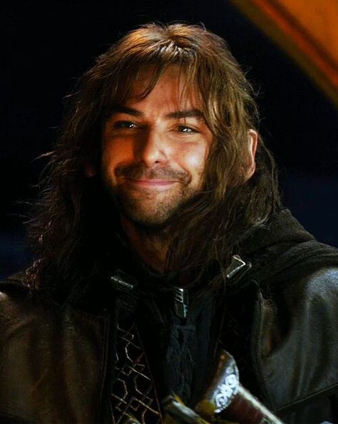 LotR & The Hobbit X Reader (On Hold) - Kili x Reader: At Your Service - Wattpad Aidan Turner Kili, Kili Hobbit, Kili And Tauriel, Fili And Kili, Aiden Turner, The Hobbit Movies, Thorin Oakenshield, Tauriel, Irish Eyes