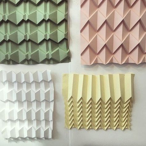 Paper Folding Techniques, Paper Folding Art, Origami Architecture, Origami Techniques, Origami Paper Folding, Geometric Origami, Origami Lamp, Origami Fashion, Origami Patterns