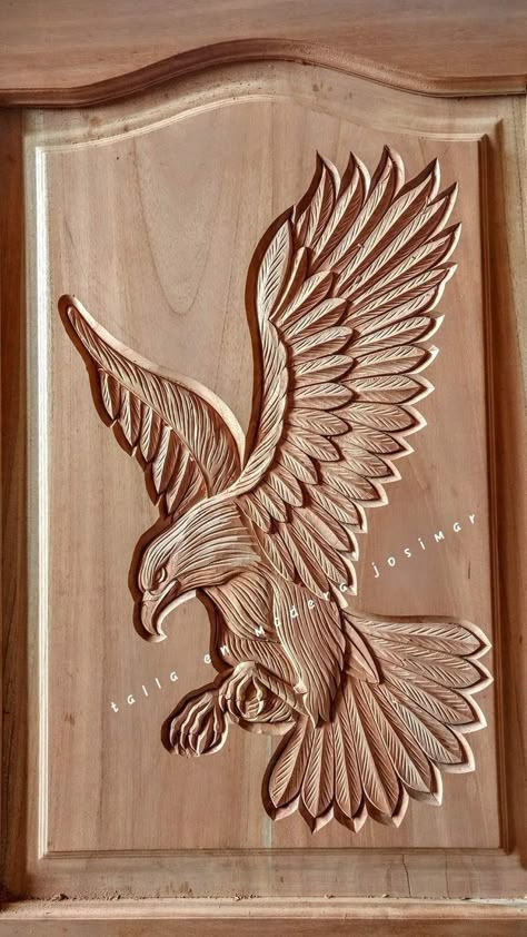 Eagle Wood Carving, Tre Kunst, Wood Carving Art Sculpture, Wood Carving Faces, Cnc Wood Carving, Door Design Photos, Front Door Design Wood, Simple Wood Carving, Wood Carving For Beginners