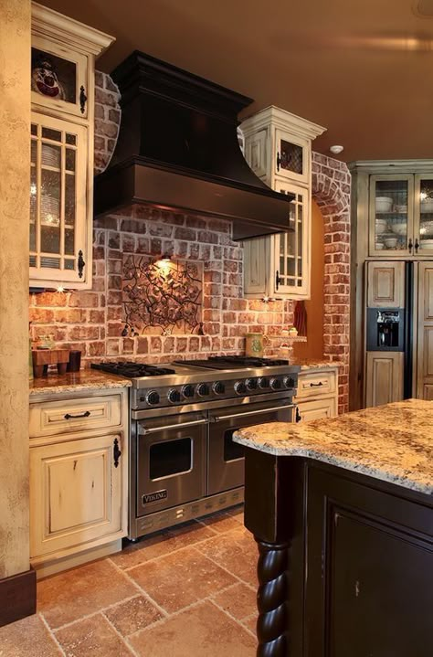 Country kitchen with accent brick backsplash Dapur Rustic, Farmhouse Kitchen Backsplash, Farmhouse Kitchen Cabinets, Brick Backsplash, Kitchen Cabinets Makeover, Dream Kitchens, Kitchen Remodel Idea, Kitchen Redo, Dream Home Ideas