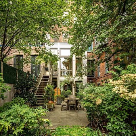 Brooklyn Heights Brownstone With Marble Mantels, Sunroom, Central Air Asks $7.75 Million | Brownstoner Brownstone Interiors, Nyc Brownstone, New York Brownstone, New York Townhouse, Brooklyn House, New York Landmarks, Brooklyn Brownstone, Brooklyn Apartment, Brooklyn Heights