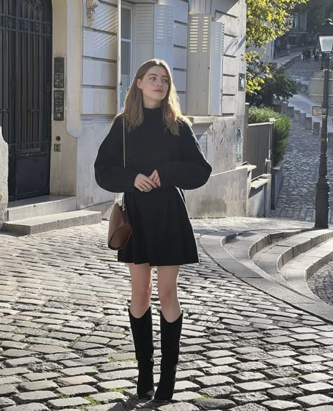 Winter Fashion Outfits Casual, Perfect Little Black Dress, Fashionista Clothes, Easy Trendy Outfits, October 31, Casual Chic Outfit, Modest Fashion Outfits, Vogue Fashion, Fashion Design Clothes