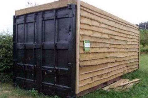 Top 10 Things Repurposed and Recycled to Make a Shed Make your own garden shed! ...the easy way. #ShedALight #gardening #Recycled Shipping Container Sheds, Shipping Container Storage, Shipping Container Swimming Pool, Shipping Container Conversions, Container Home Designs, Plan Garage, Sea Containers, Container Conversions, Container Cabin