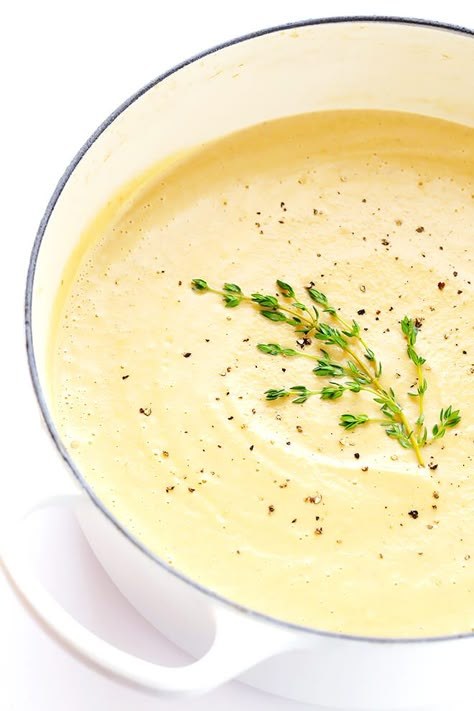 Cauliflower Soup Recipe, Creamy Soup Recipes, Cream Soup Recipes, Creamy Cauliflower Soup, Roasted Cauliflower Soup, Cauliflower Soup Recipes, Cream Of Celery Soup, Gimme Some Oven, Celery Soup