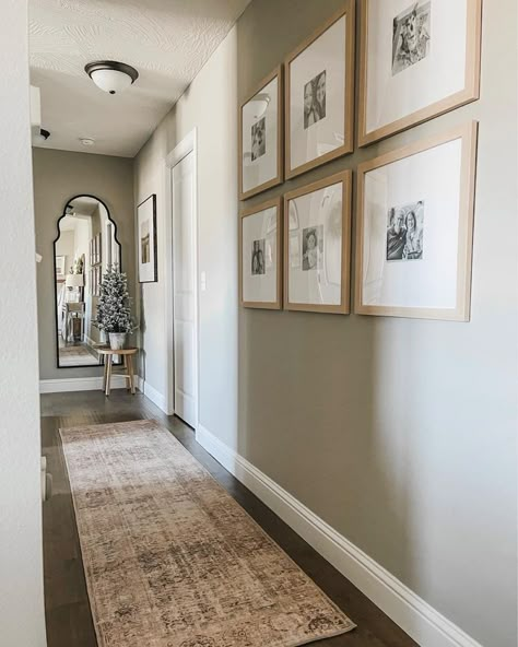 Narrow Hallway Decorating, Hallway Wall Decor, Hallway Design, Upstairs Hallway, Hal Decor, Home Entrance Decor, Decor Wallpaper, Decor Home Living Room, Aesthetic Home