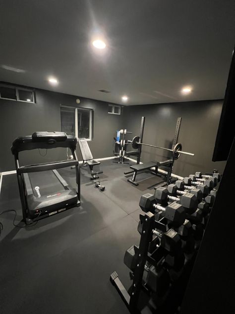 Rogue Gym Home, Black At Home Gym, Black Home Gym Workout Rooms, At Home Gym In Garage, Gym No Windows, Basement Ideas Gym, All Black Home Gym, Weight Room Aesthetic, Rogue Home Gym