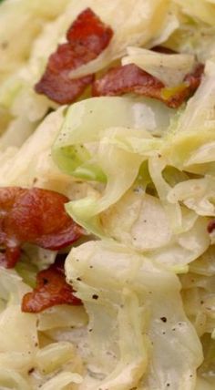 Creamed Cabbage, Cabbage With Bacon, Cabbage Dishes, Low Carb Veggie, Bacon Fried Cabbage, Cabbage And Bacon, Fried Cabbage, Comfort Food Southern, Roast Pork