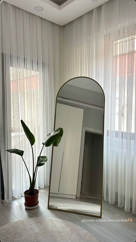 Bedroom Mirror Full Length Aesthetic, Room Big Mirror Ideas, Asthetic Mirrors For Room, Aesthetic Mirror Bedroom, Standing Mirror With Plants, Body Mirror Room Ideas, Mirror Set Up, Long Mirror In Bedroom Aesthetic, Simple Room Decor Ideas Bedrooms