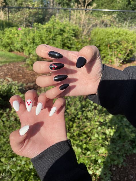 Megumi Nails Jjk, Anime Themed Nails Simple, Bungo Stray Dogs Nails, Inumaki Nails, Subtle Anime Nails, Gojo Satoru Nails, Satosugu Nails, Megumi Nails, Chainsaw Man Nails