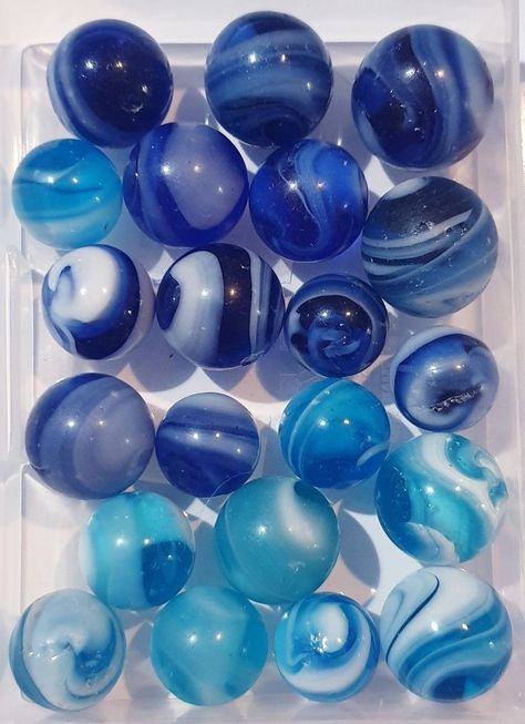 Marbles Aesthetics, Glass Marbles Aesthetic, Inedible Things That Look Good, Pretty Marbles, Inedible Things, Blue Marbles, Antique Marbles, Iridescent Tile, Marbles Images