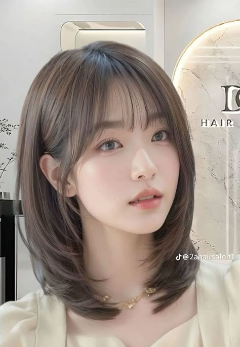 Asian Hairstyles Women Short, Korean Full Bangs, Haircut For Square Face Shape For Women, Airy Bangs Korean, Short Hairstyle For Chubby Face, Best Hairstyles For Square Face, Short Haircut Asian, Short Haircuts With Curtain Bangs, Airy Bangs