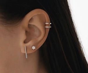 Helix Piercing Stud, Double Helix Piercing, Minimalist Ear Piercings, Double Ear Piercings, Ear Piercing Studs, Ear Piercings Helix, Ear Piercing Ideas, Helix Piercing Jewelry, Cool Ear Piercings