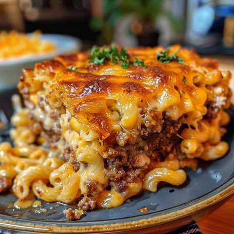 Mac and Cheese Meatloaf Casserole Beef With Mac And Cheese, Dessert Mac And Cheese, Man And Cheese Meatloaf Casserole, Mac Cheese Meatloaf, Macaroni And Cheese Dinner Ideas Meals, Hamburger Macaroni Casserole Recipes, Sloppy Joe Mac And Cheese Casserole, Main Dishes With Hamburger, Macaroni And Cheese Meatloaf