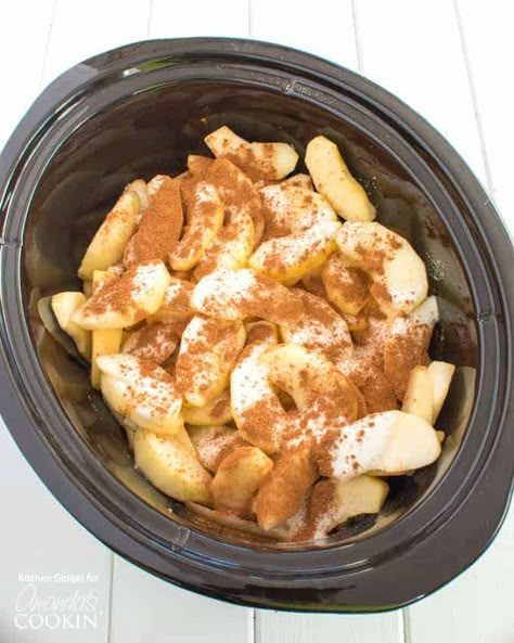 Cinnamon Apples Crockpot, Apple Crockpot Recipes, Apple Butter Crock Pot, Crockpot Desserts, Slow Cooker Apple Butter, Homemade Apple Butter, Apple Butter Recipe, Apple Breakfast, Apple Recipes Easy