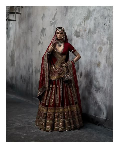 Indian Bridal Wear Red, Sabyasachi Lehenga Bridal, Bridal 2024, Latest Bridal Lehenga Designs, Sabyasachi Bridal, Indian Luxury, Indian Wedding Lehenga, Latest Bridal Lehenga, Sabyasachi Lehenga