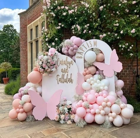 Butterfly Balloon Decorations, Butterfly Backdrop Ideas, Butterfly Themed Birthday Party Backdrop, Butterfly Theme Backdrop, Butterfly 1st Birthday Balloons, Butterfly Theme Birthday Decoration, Butterfly Themed Birthday Party Pastel Colors, 1st Birthday Butterfly Theme Backdrop, Butterfly And Flower Balloon Arch