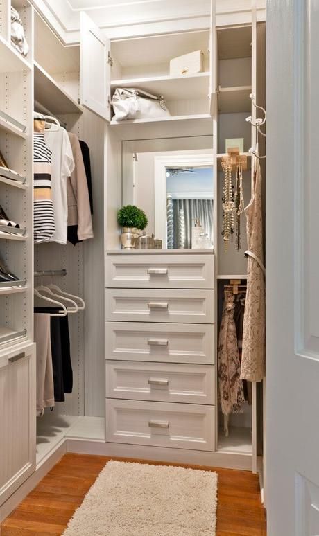 Small Closet Room, Small Walk In Closet Organization, Small Master Closet, Organizing Walk In Closet, Master Closet Organization, Small Walk In Closet, Closet Small Bedroom, Bedroom Closet Storage, Walk In Closet Design