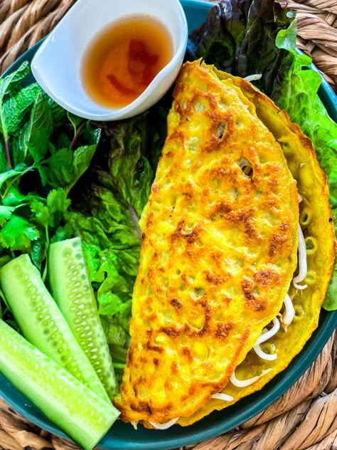 Vietnamese Banh Xeo, Ban Xeo Recipe Vietnamese Food, Banh Xeo Recipe Vietnamese Food, Ban Xeo Recipe, Bahn Xeo Recipe, Banh Khot Recipe, Sims Recipes, Ban Xeo, Bahn Xeo