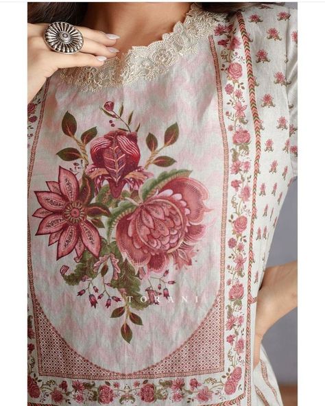 Victorian Embroidery, Sleeveless Blouse Designs, Geometric Scarf, Indian Prints, Hand Embroidery Flowers, Embroidery Motifs, Handwork Embroidery Design, Ikat Pattern, Samar