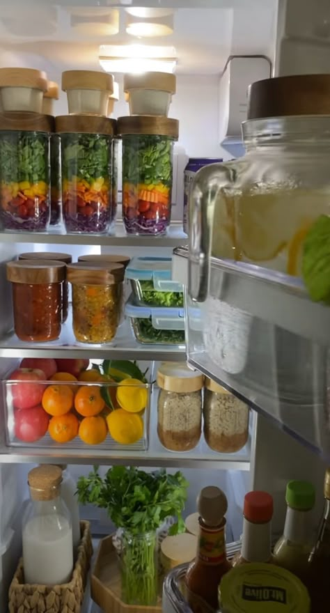 Healthy Fridge, Lots Of Food, Fridge Organization, Healthy Food Motivation, Life Vision Board, Healthy Girl, Healthy Lifestyle Inspiration, Prayer Board, Food Inspo