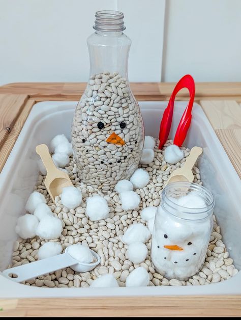 Hands On Christmas Activities Preschool, Holiday Montessori Activities, Baby Winter Sensory Play, Five Senses Sensory Table, Ikea Table Activities, Sensory Bin December, Sensory Bottles Christmas, Daycare Crafts Halloween, Daycare Winter Crafts