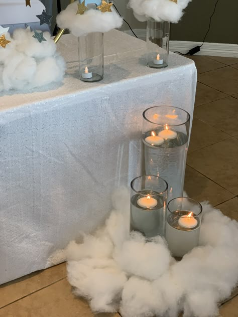 Head table decor Cloud Themed Bridal Party, Cloud Flower Centerpiece, Cloud Centre Pieces, Head In The Clouds Party, Cloud Dinner Party, Clouds Dessert Table, Cloud One Birthday, Sky Theme Party Decoration, Cloud Table Setting