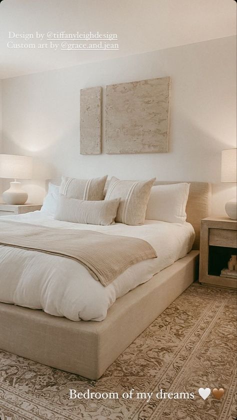 Minimal Rooms Ideas, Boho Chic Room Bedroom, Natural White Bedroom, Bedroom Inspirations Beige Bed, Beige Theme Bedroom Ideas, Cream Cozy Bedroom, Beige Brown And White Bedroom, Lulu And Georgia Bedroom Ideas, White And Brown Home Decor