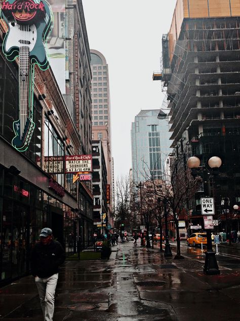 Seattle Washington Pictures, Seattle Vibes Aesthetic, Seattle Suburbs Aesthetic, Seattle Apartment Aesthetic Rain, Seattle Cafe Aesthetic, Washington State City, Seattle Vision Board, Living In Seattle Aesthetic, 90s Seattle Aesthetic