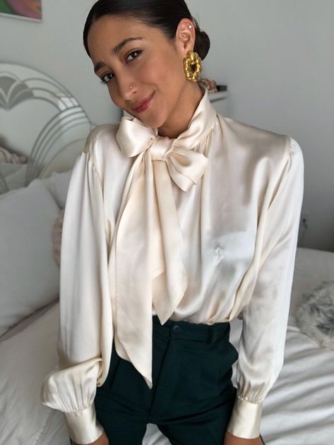 White Satin Blouse Outfit, Blouse Office Outfit, Cream Satin Blouse, Satin Blouse Outfit, Satin Bow Blouse, White Satin Blouse, Business Dress Women, White Elegance, Silk Clothing