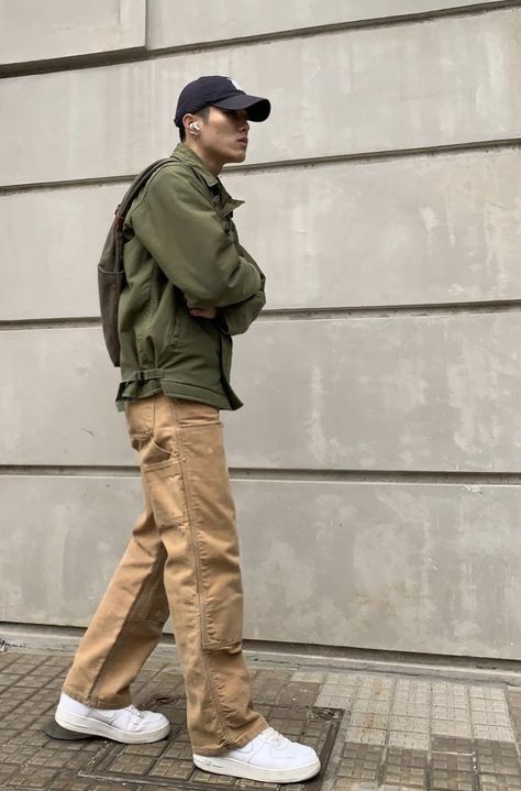 Earth Tone Colors Outfits, Genz Outfits Men, Neutral Colors Mens Outfit, Earthly Tones Outfit, Earth Tone Pants, Muscle Outfit Men, Light Brown Pants Outfit Men, Earth Color Outfit Men, Men’s Khaki Pants Outfit